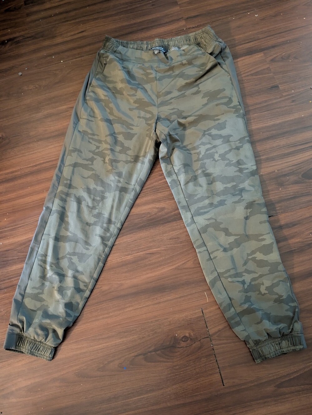 Athleta Brooklyn Textured Green Camo Lined Joggers - Picture 4 of 4